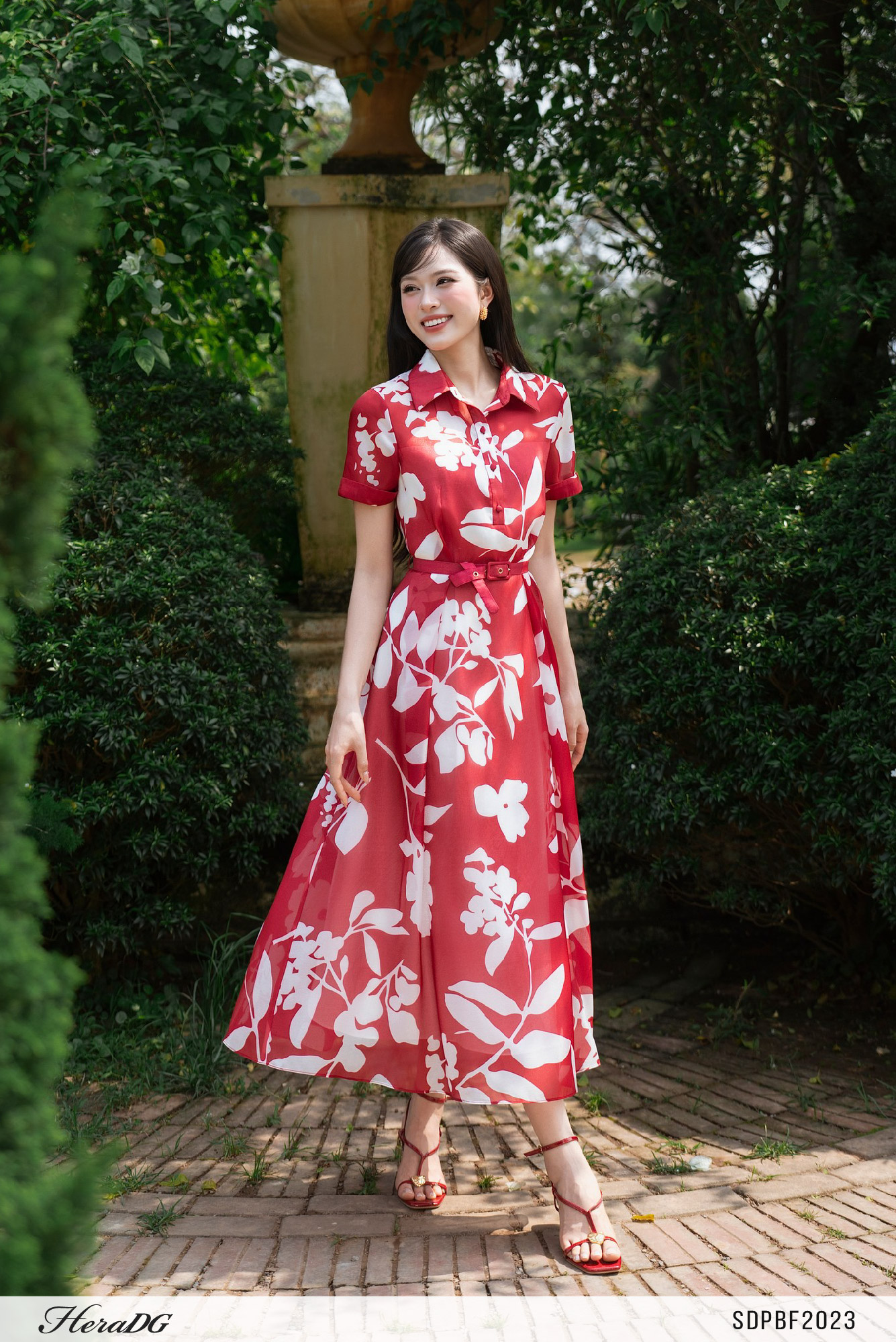 Ảnh của Đầm xòe họa tiết tay lơ vê